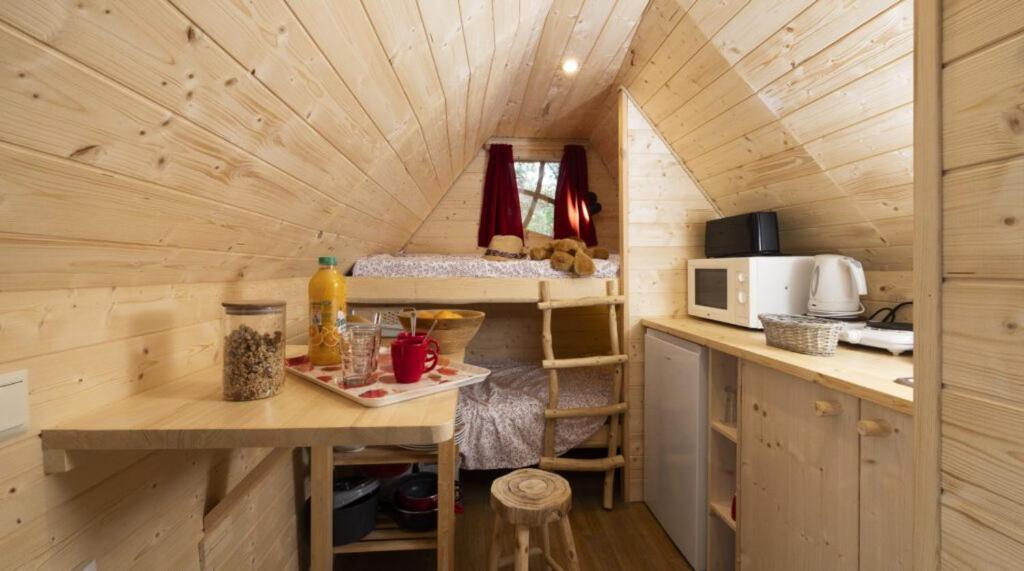 Camping Ushuaia Villages Au Bois Joli Andryes Ngoại thất bức ảnh