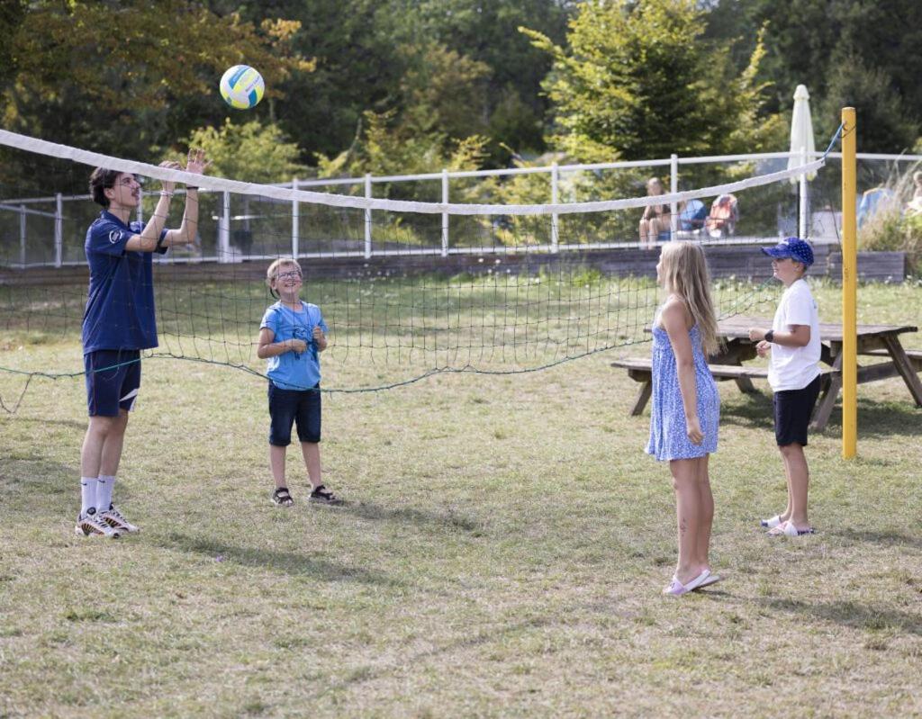 Camping Ushuaia Villages Au Bois Joli Andryes Ngoại thất bức ảnh