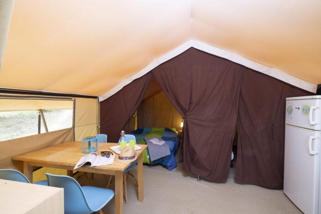 Camping Ushuaia Villages Au Bois Joli Andryes Ngoại thất bức ảnh