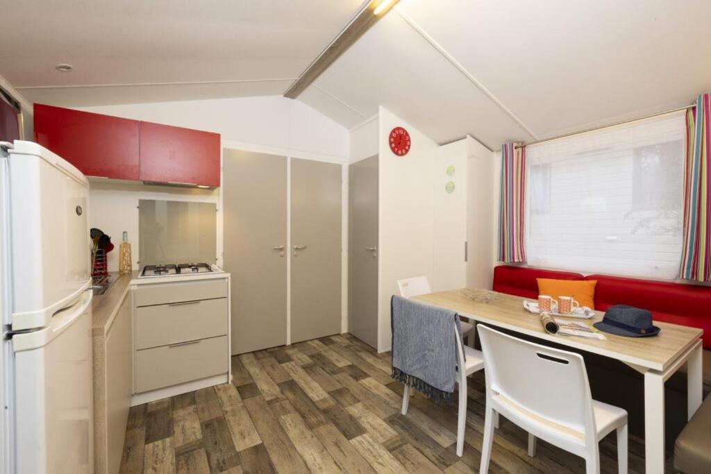 Camping Ushuaia Villages Au Bois Joli Andryes Ngoại thất bức ảnh